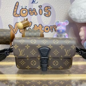 Replica Louis Vuitton Montsouris Wearable Wallet