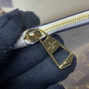 Alternative view of Fake Louis Vuitton LV Bundle White