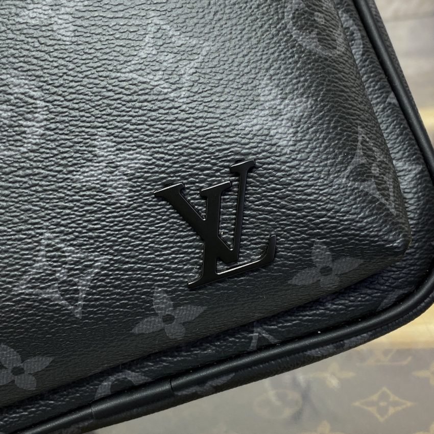 Replica Louis Vuitton Avenue Slingbag Black - Image 3