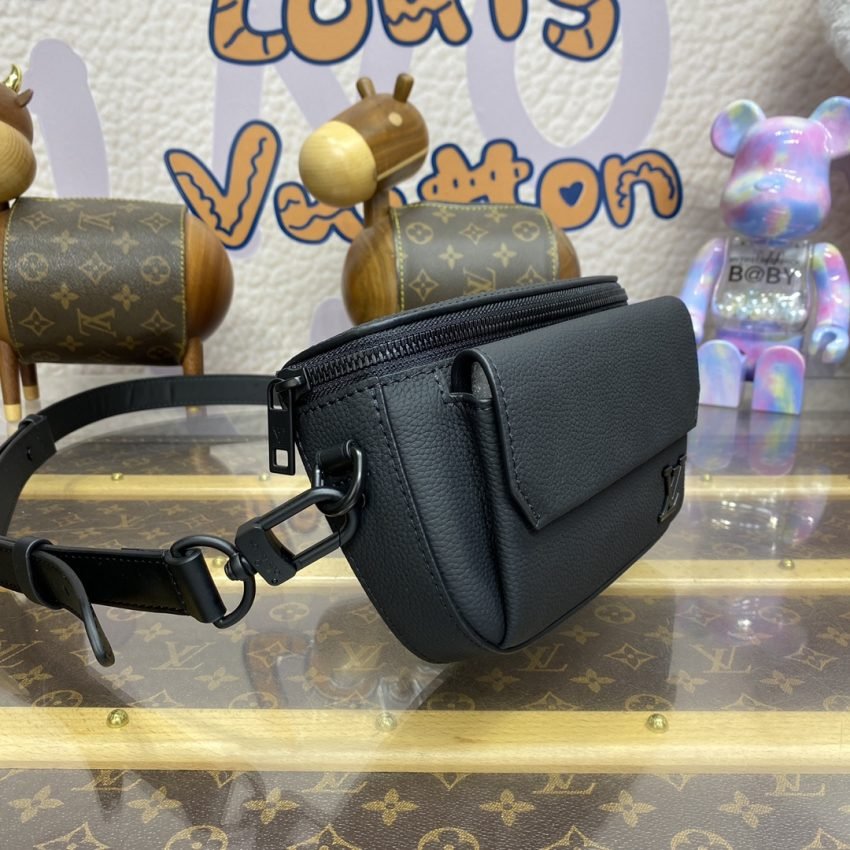 Fake Louis Vuitton Pilot Wearable Wallet Black - Image 4