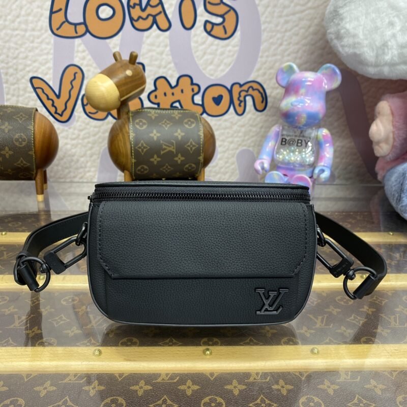 Fake Louis Vuitton Pilot Wearable Wallet Black