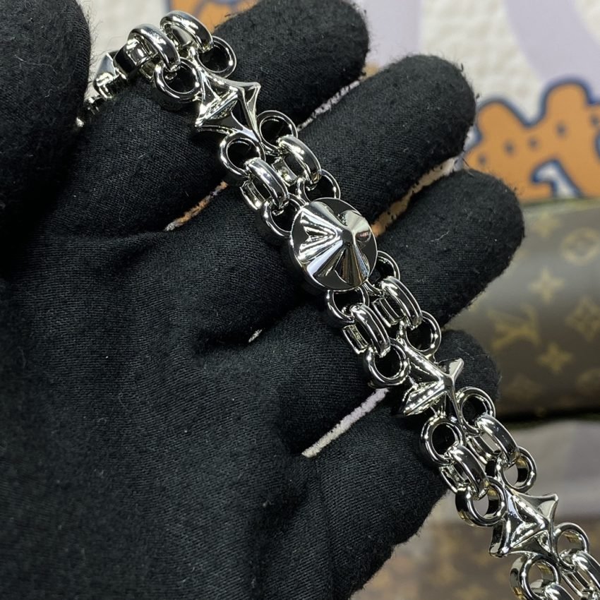 Fake Louis Vuitton Petite Malle Black - Image 3