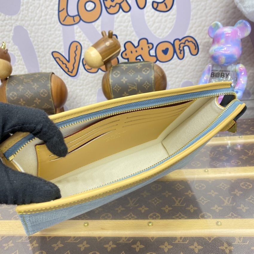Replica Louis Vuitton Pochette Voyage Denim - Image 7