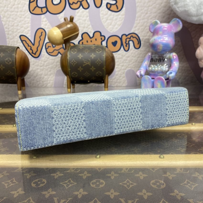 Replica Louis Vuitton Pochette Voyage Denim - Image 10