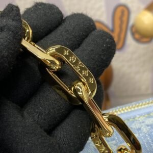 Alternative view of Replica Louis Vuitton Coussin Denim