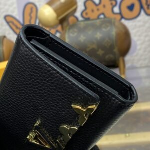 Alternative view of Replica Loius Vuitton Capucines Compact Wallet