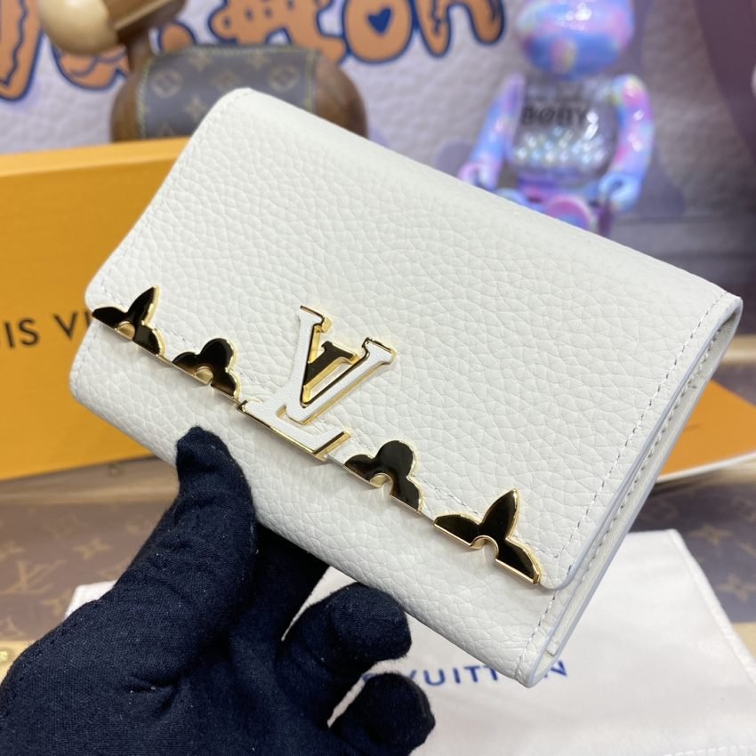 Replica Loius Vuitton Capucines Compact Wallet White - Image 6