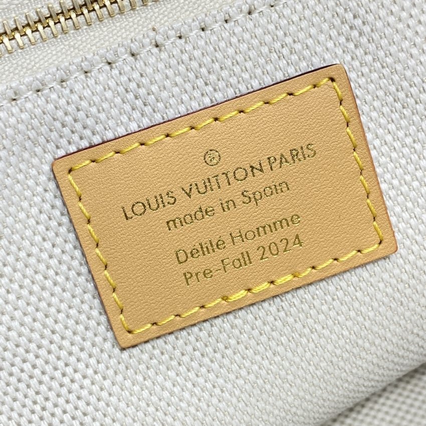 Replica Louis Vuitton Wearable Wallet Denim - Image 8