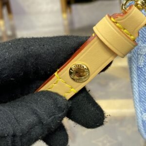 Alternative view of Replica Louis Vuitton Liv Pochette