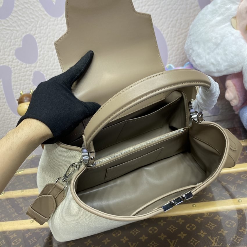 Replica Loius Vuitton Capucines Beige Silk - Image 12