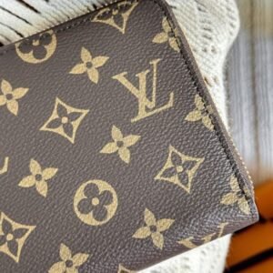 Alternative view of Louis Vuitton Zippy Wallet Brown
