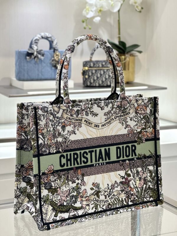 Fake Dior Tote Book Sunflower Autumn - Image 4