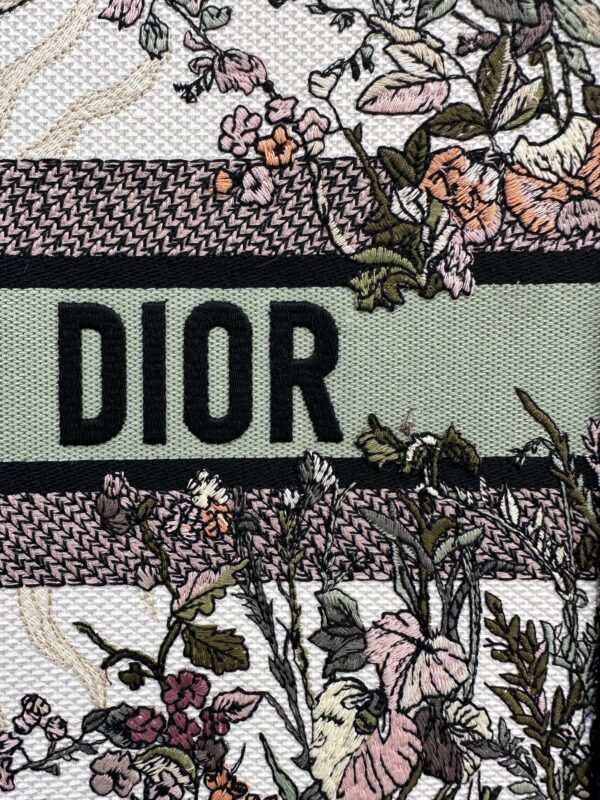 Fake Dior Tote Book Sunflower Autumn - Image 7