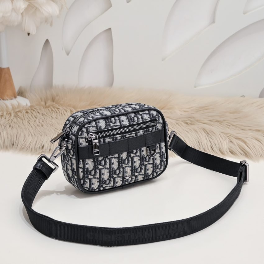 Replica Dior Safari Bag With Strap Oblique - Image 3