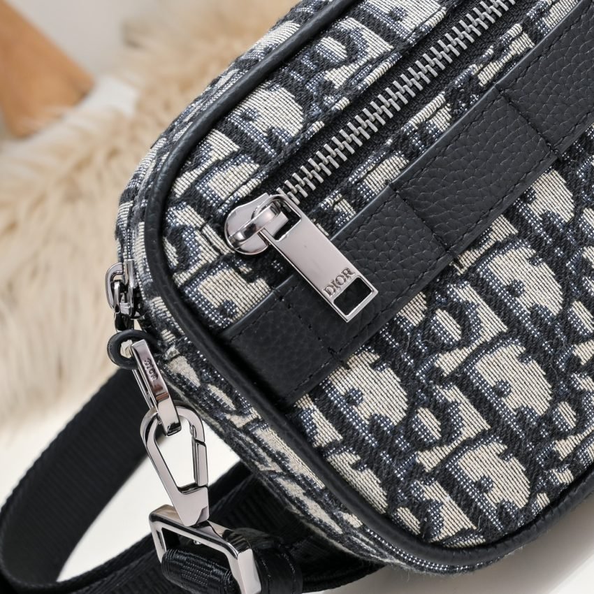 Replica Dior Safari Bag With Strap Oblique - Image 4