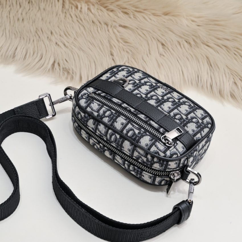 Replica Dior Safari Bag With Strap Oblique - Image 6