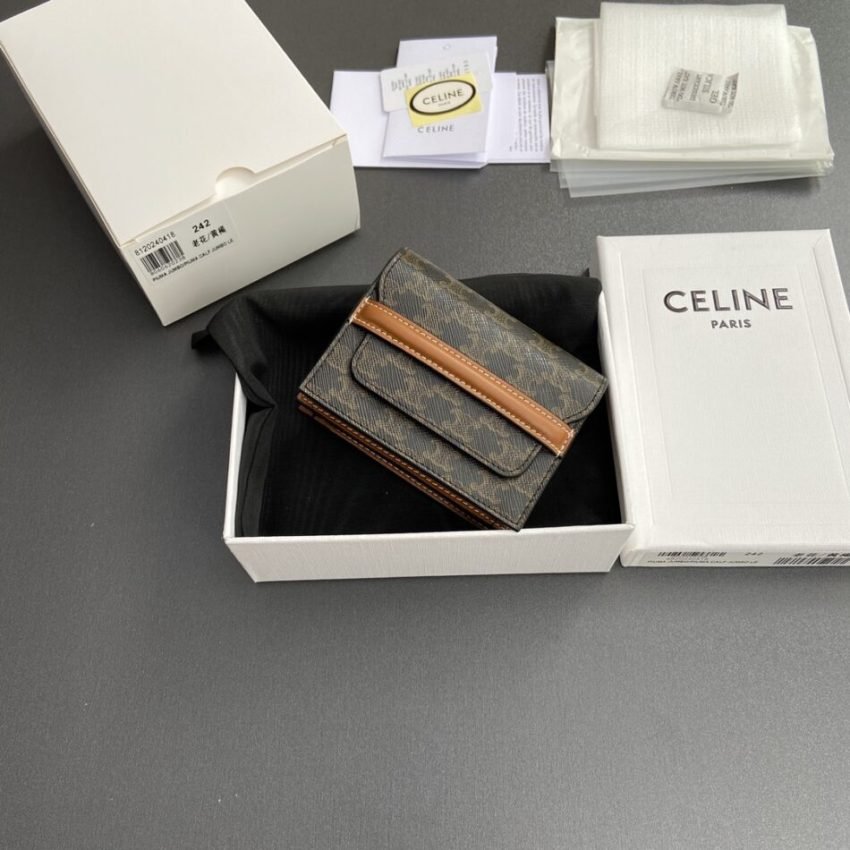 Celine Triumphe Wallet - Image 3