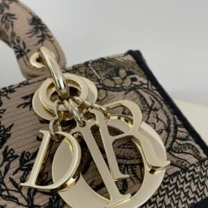 Alternative view of Fake Lady Dior D – Lite Beige Zodiac