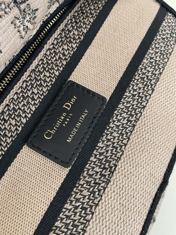 Fake Lady Dior D – Lite Beige Zodiac - Image 7