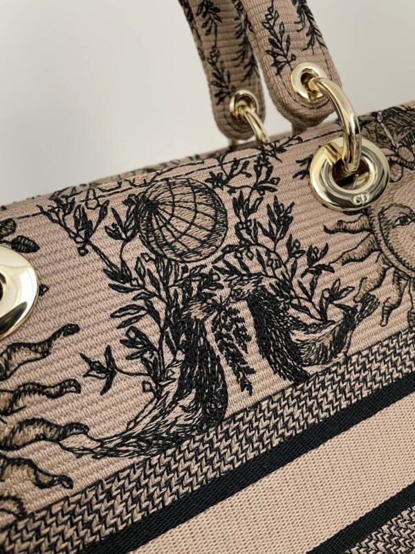 Fake Lady Dior D – Lite Beige Zodiac - Image 9