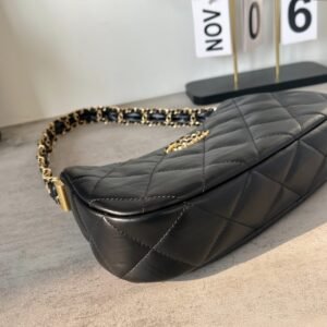 Alternative view of CHANEL 23k armpit bag small