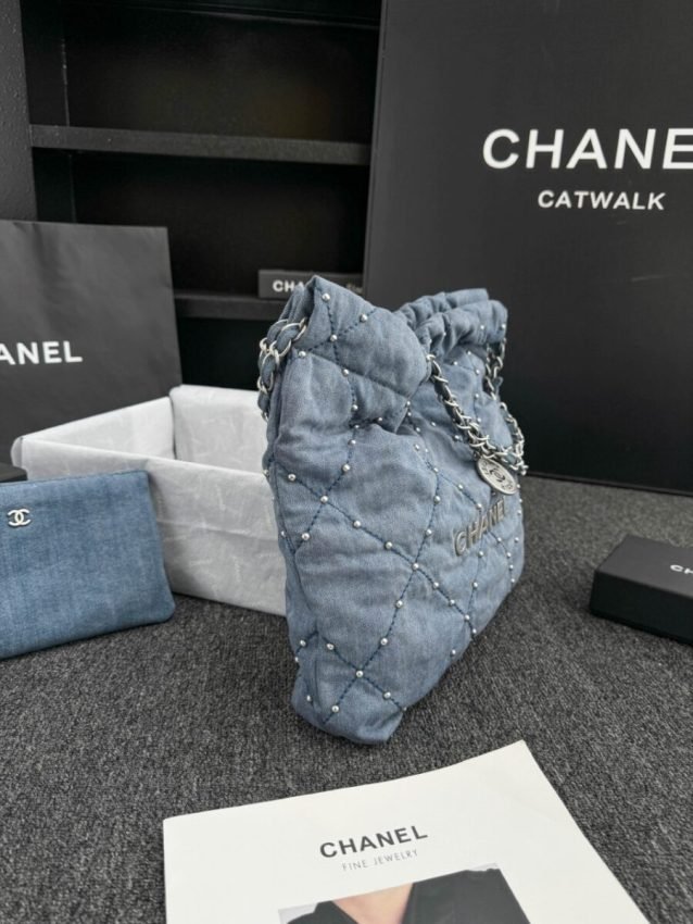 CHANEL 22 Small Handbag Denim - Image 3