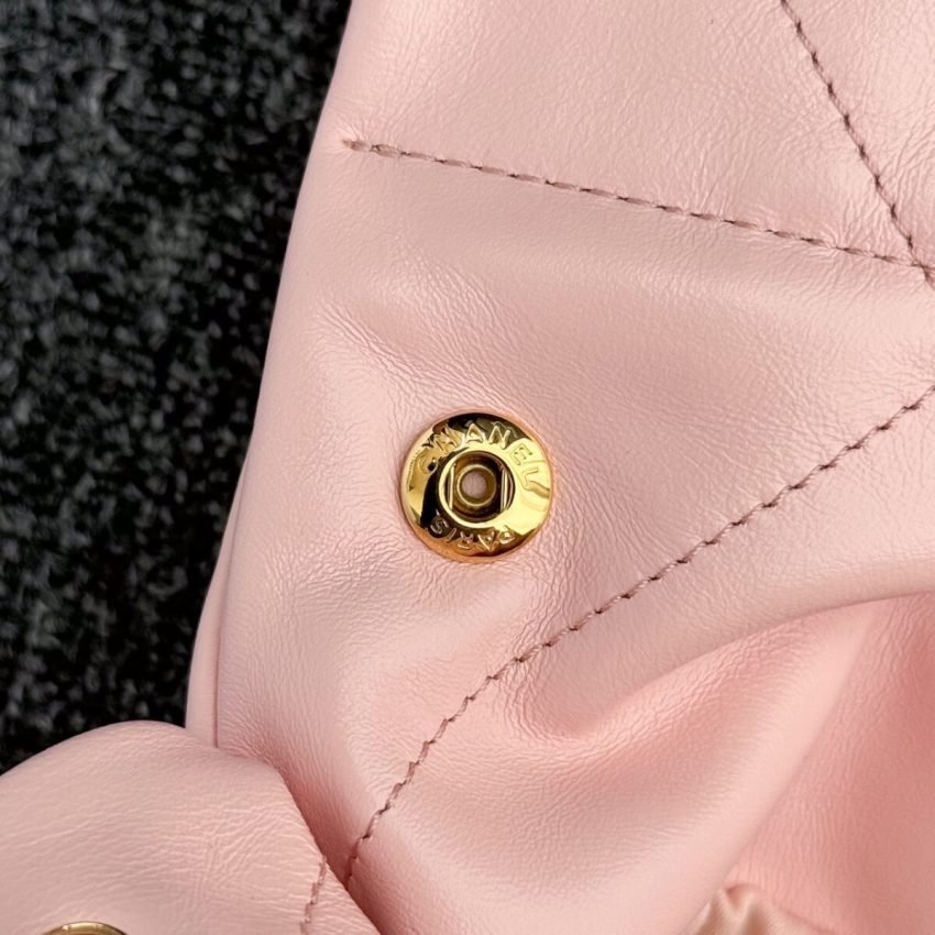 CHANEL 22 Medium Handbag Pink - Image 6