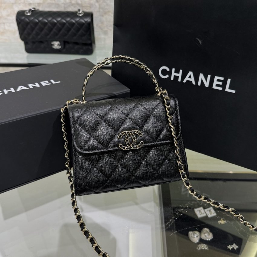 CHANEL 23k Kelly Handle - Image 2