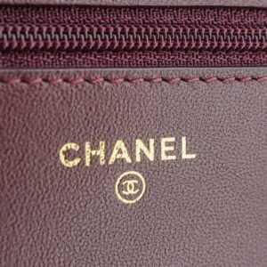Alternative view of CHANEL 19 Wallet on Chain